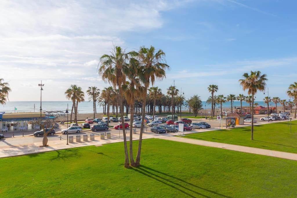 Eden Costa Lago Primera Linea De Mar Torremolinos Exterior foto