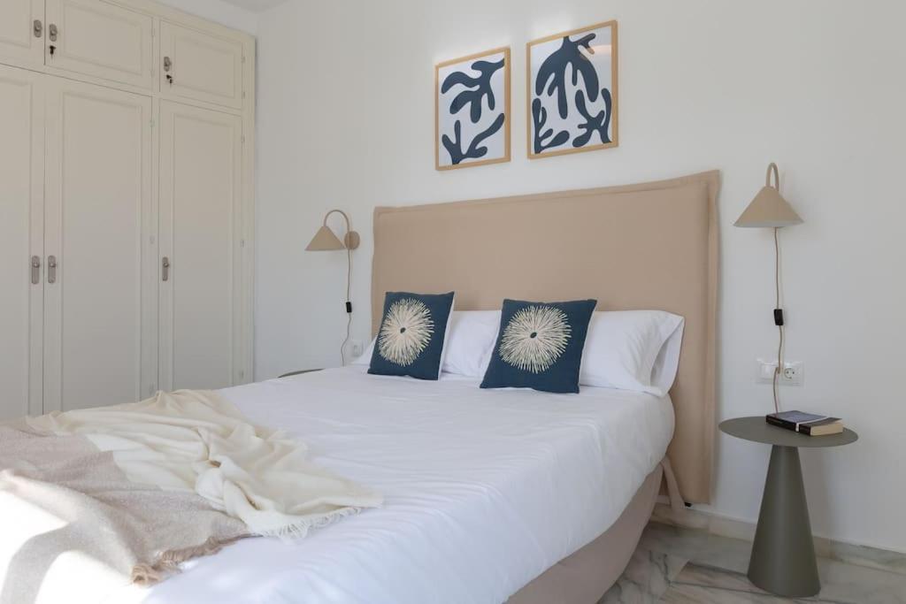 Eden Costa Lago Primera Linea De Mar Torremolinos Exterior foto